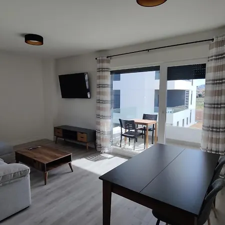 Cercano Al Metro Apartment *